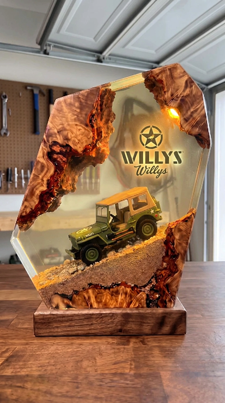 Handmade 4x4 Resin Lamps™